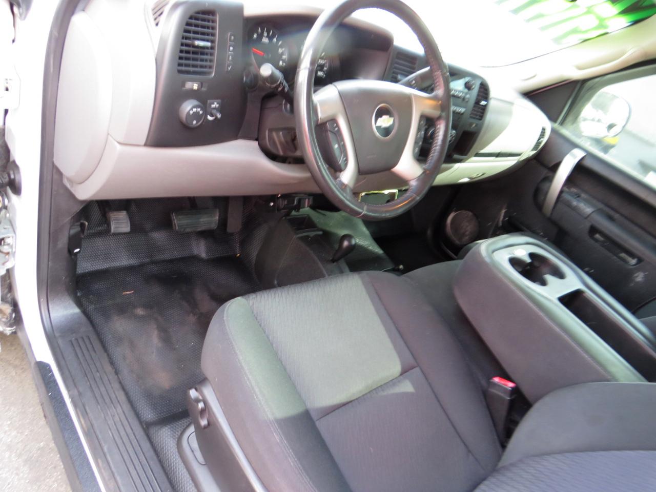 Chevrolet Silverado 1500 4WD Reg Cab 133.0" Work Truck 2012