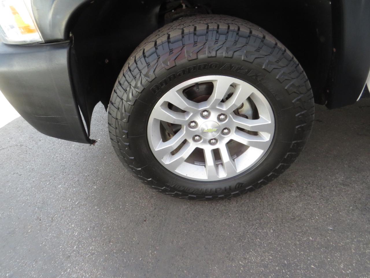 Chevrolet Silverado 1500 4WD Reg Cab 133.0" Work Truck 2012