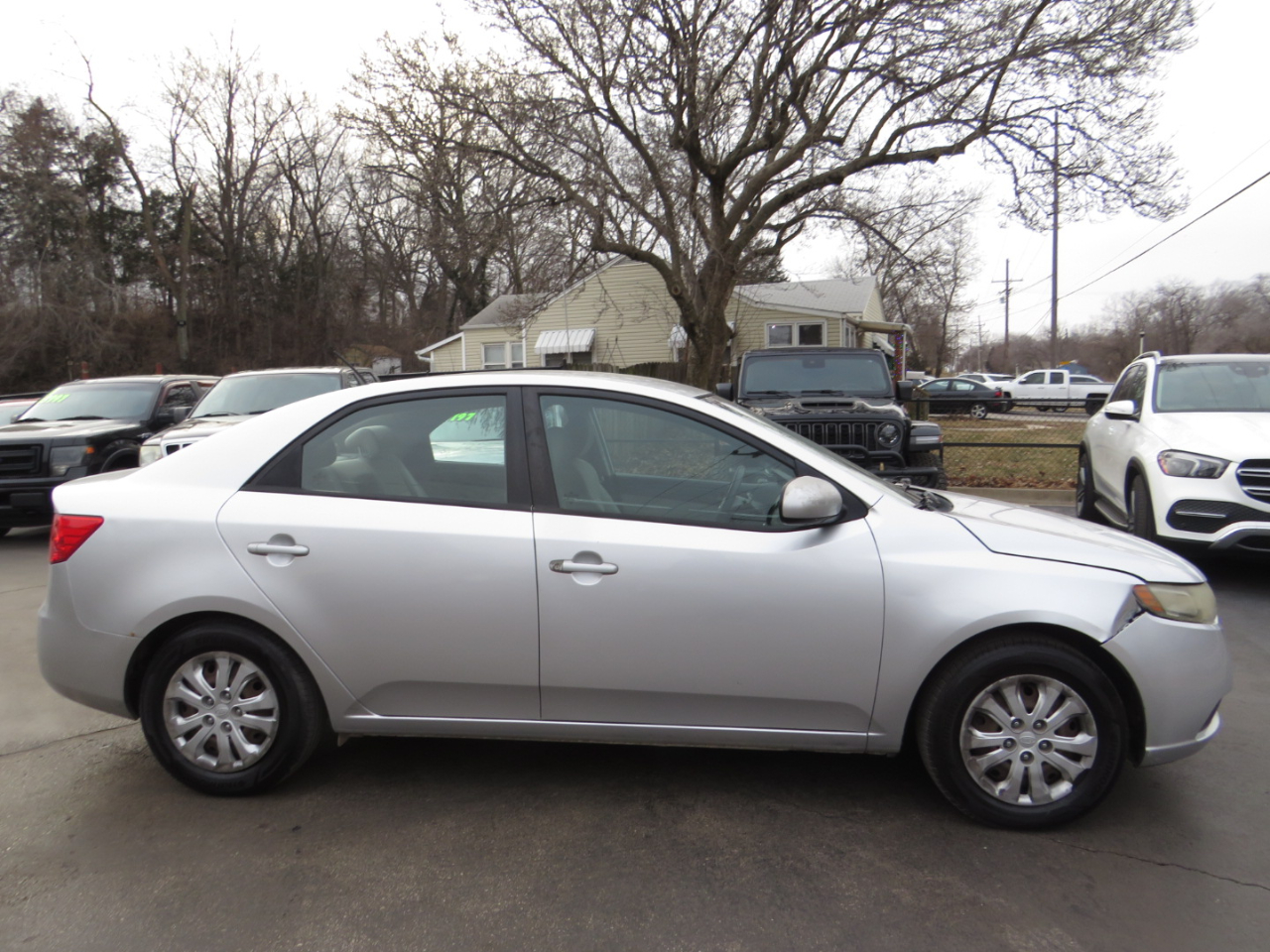 Kia Forte 4dr Sdn Man LX 2011
