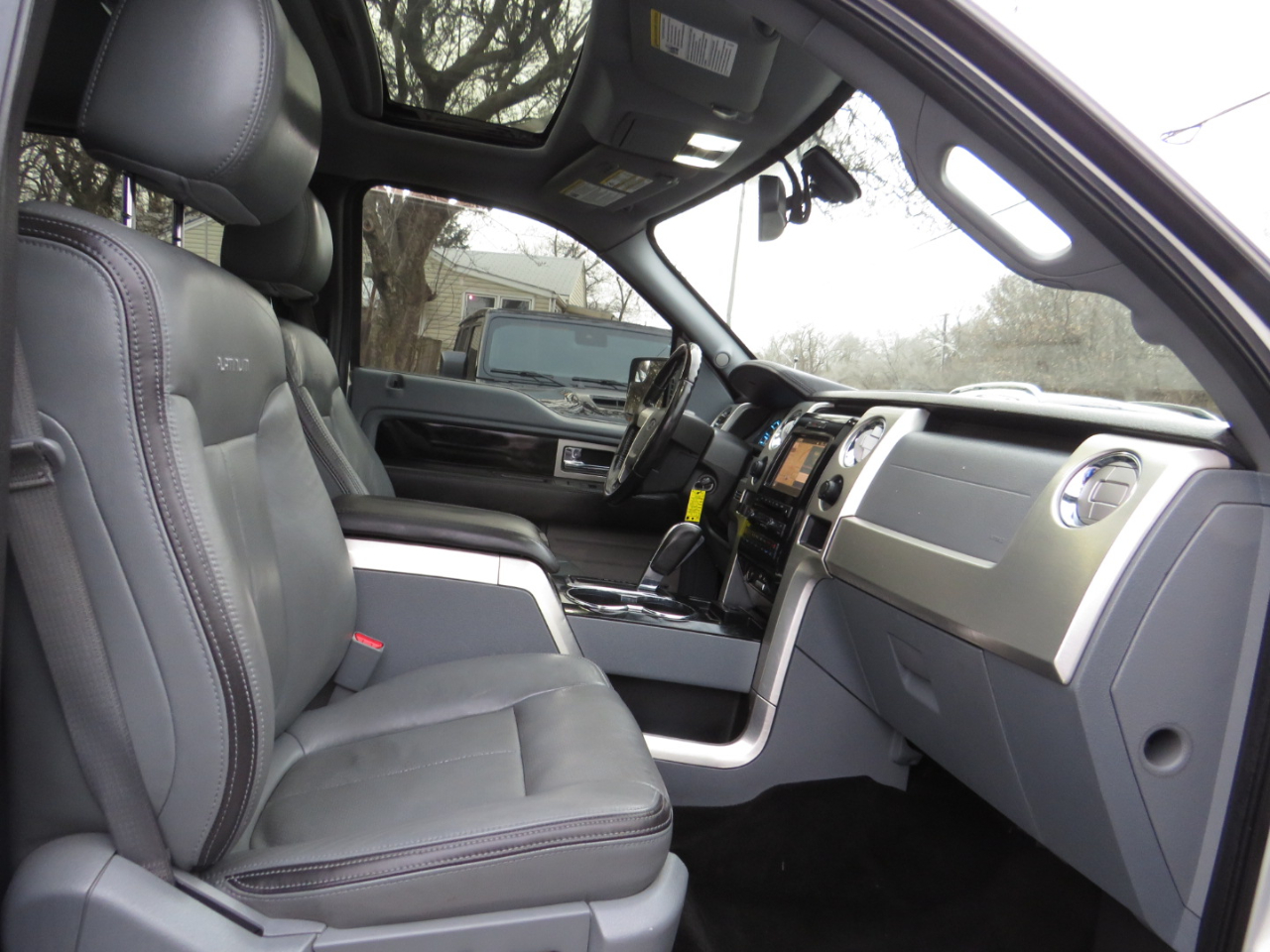 Ford F-150 4WD SuperCrew 145" Platinum 2012