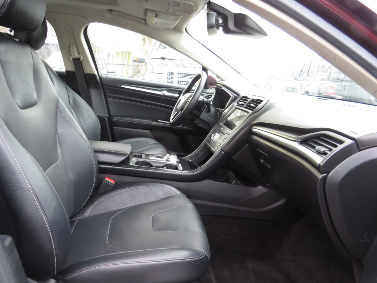 Ford Fusion Titanium FWD 2017