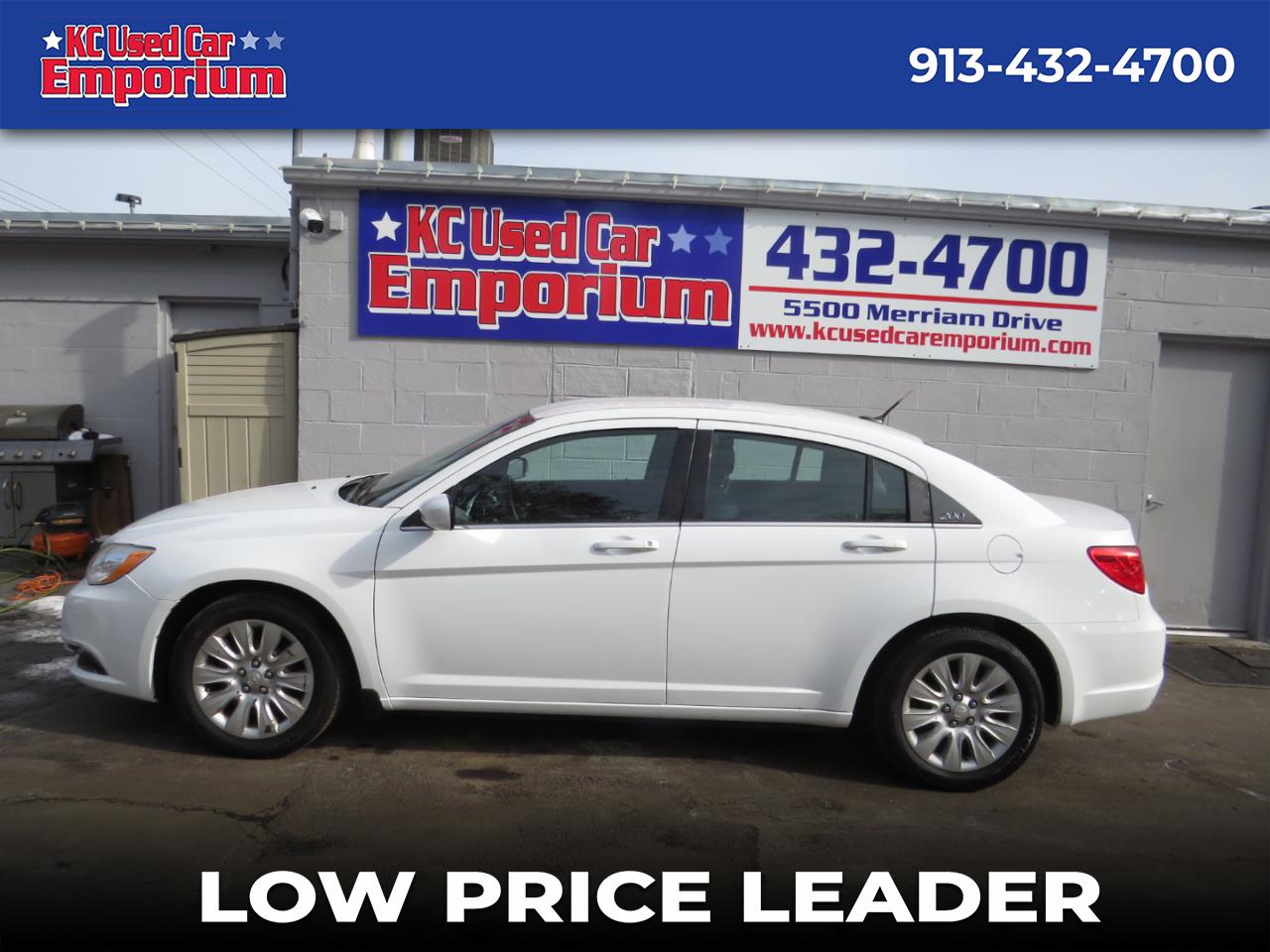 2013 Chrysler 200 4dr Sdn LX