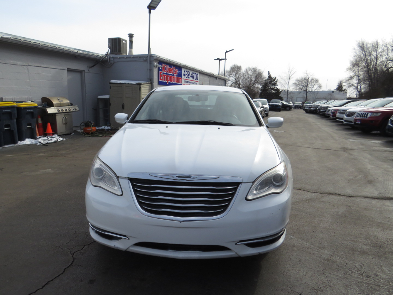 Chrysler 200 4dr Sdn LX 2013