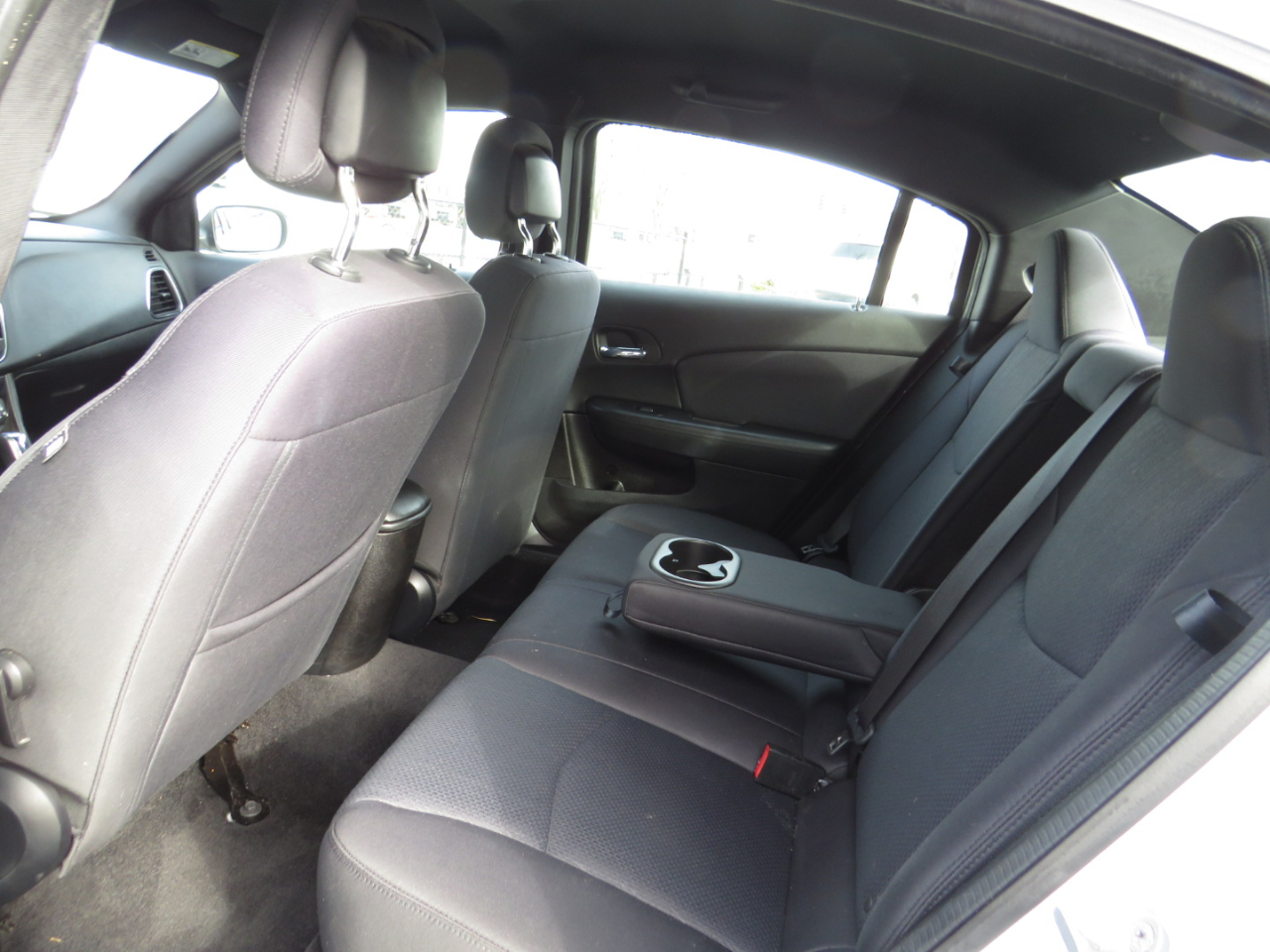 Chrysler 200 4dr Sdn LX 2013