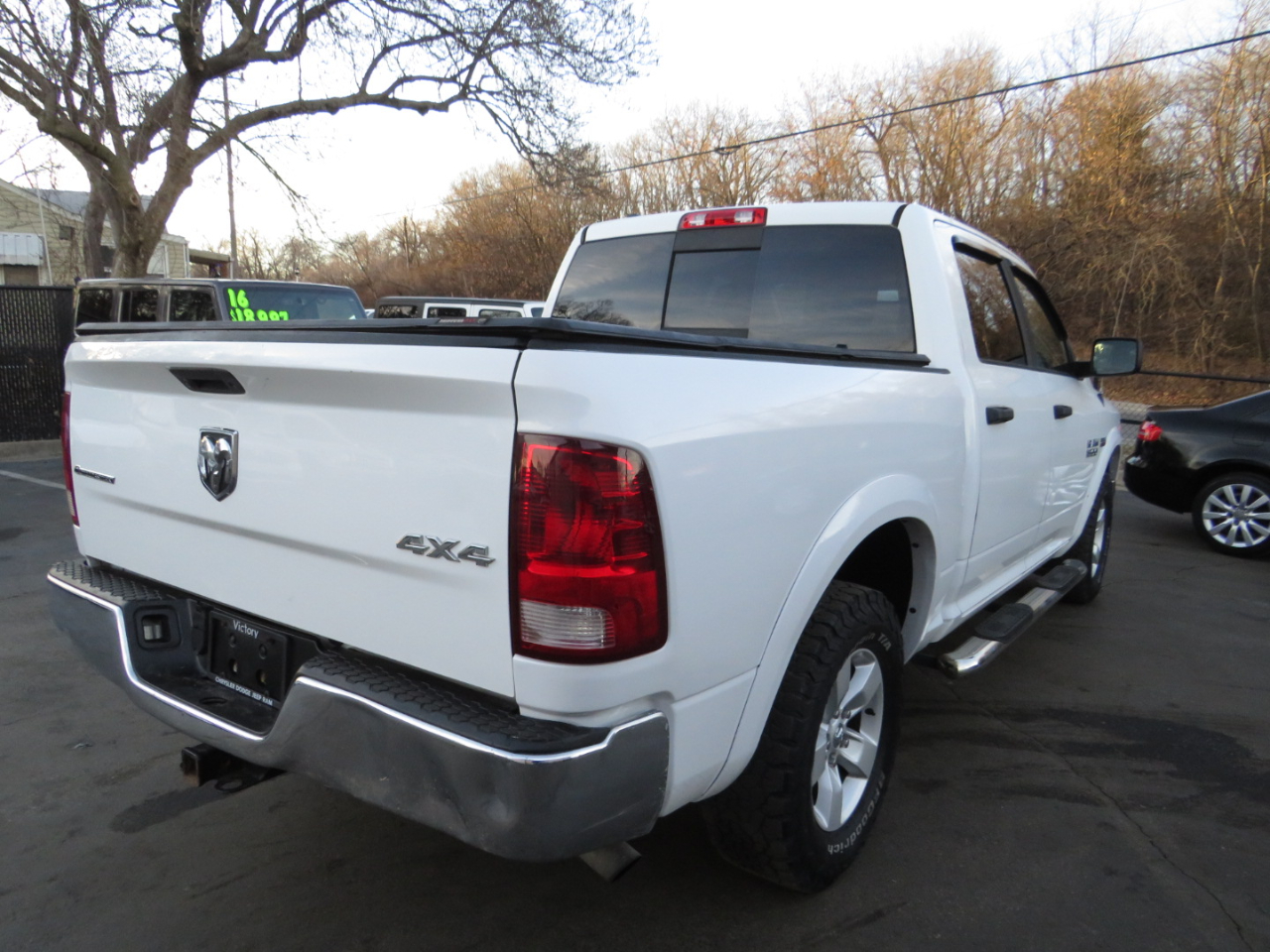 RAM 1500 4WD Crew Cab 140.5" Outdoorsman 2016