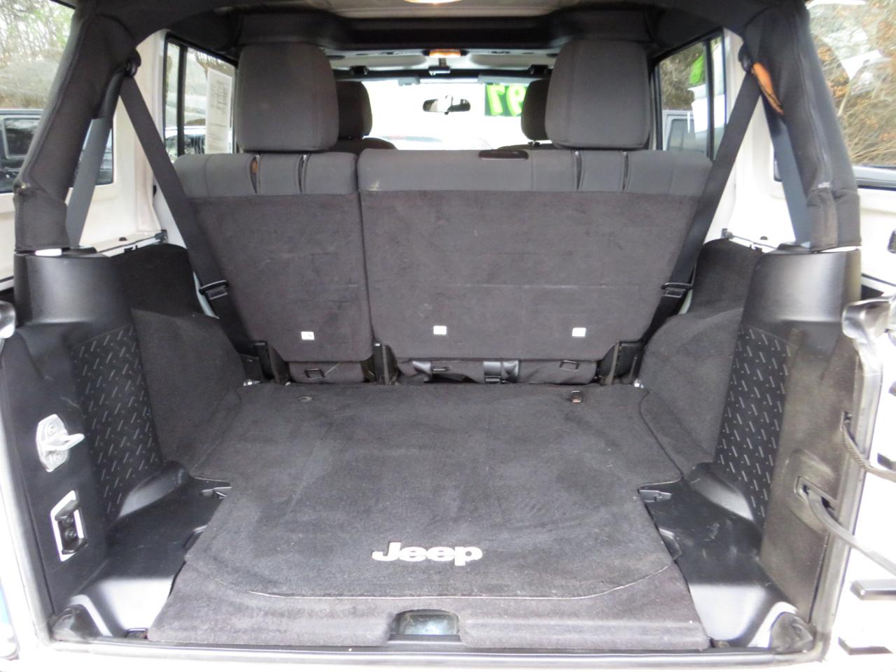 Jeep Wrangler Unlimited 4WD 4dr Sport 2012