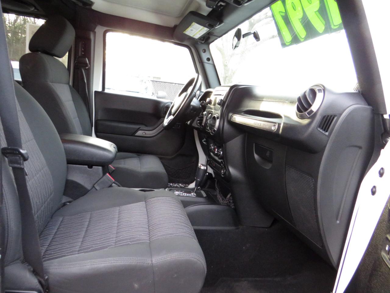 Jeep Wrangler Unlimited 4WD 4dr Sport 2012