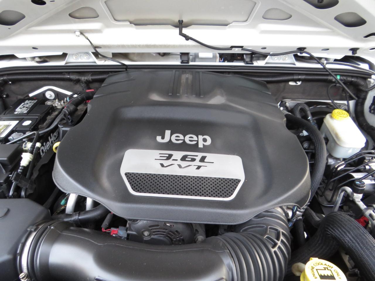 Jeep Wrangler Unlimited 4WD 4dr Sport 2012