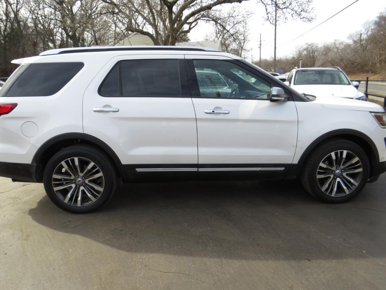 Ford Explorer Platinum 4WD 2017