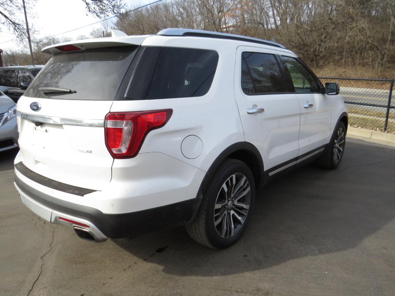 Ford Explorer Platinum 4WD 2017