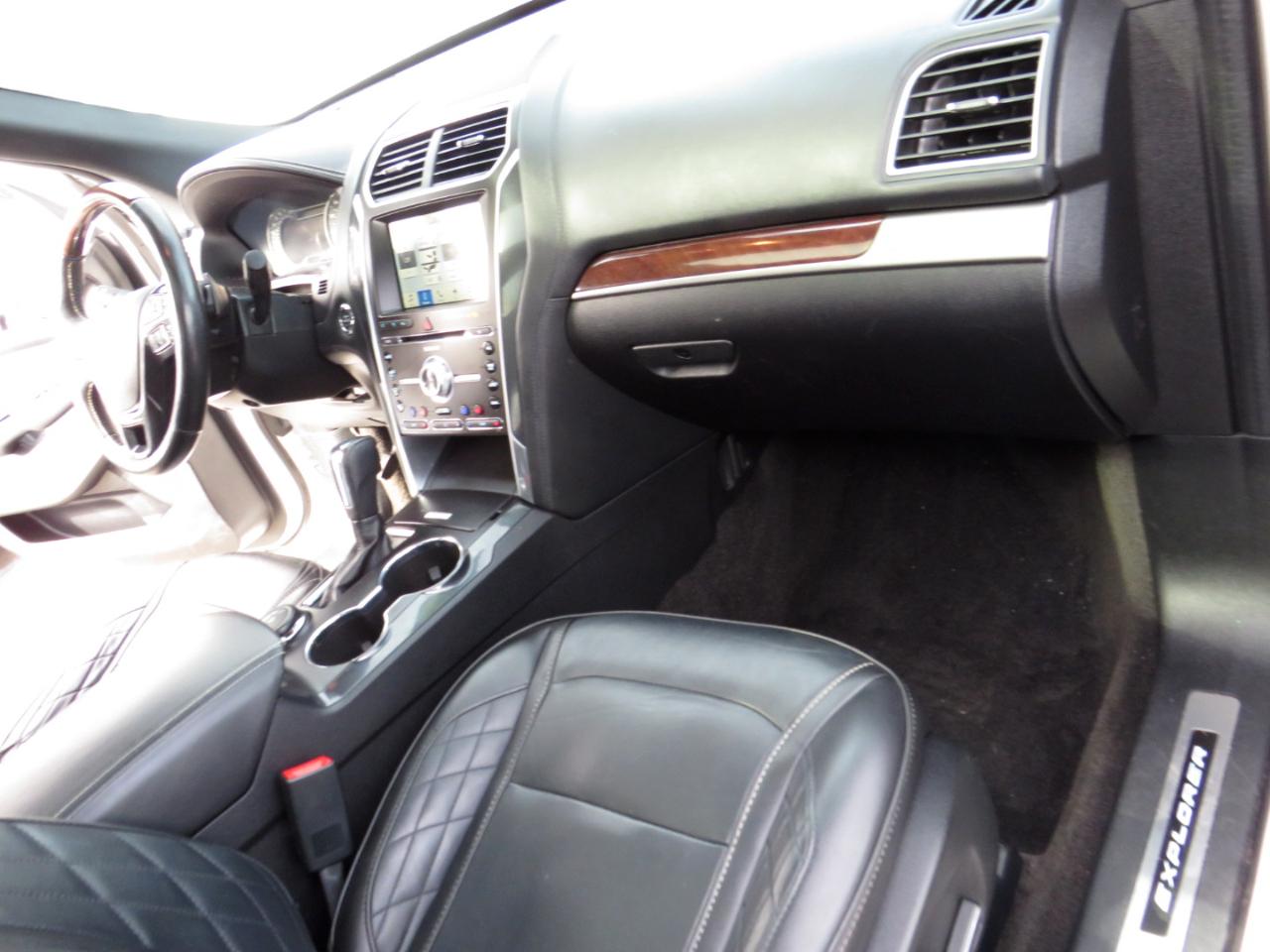 Ford Explorer Platinum 4WD 2017