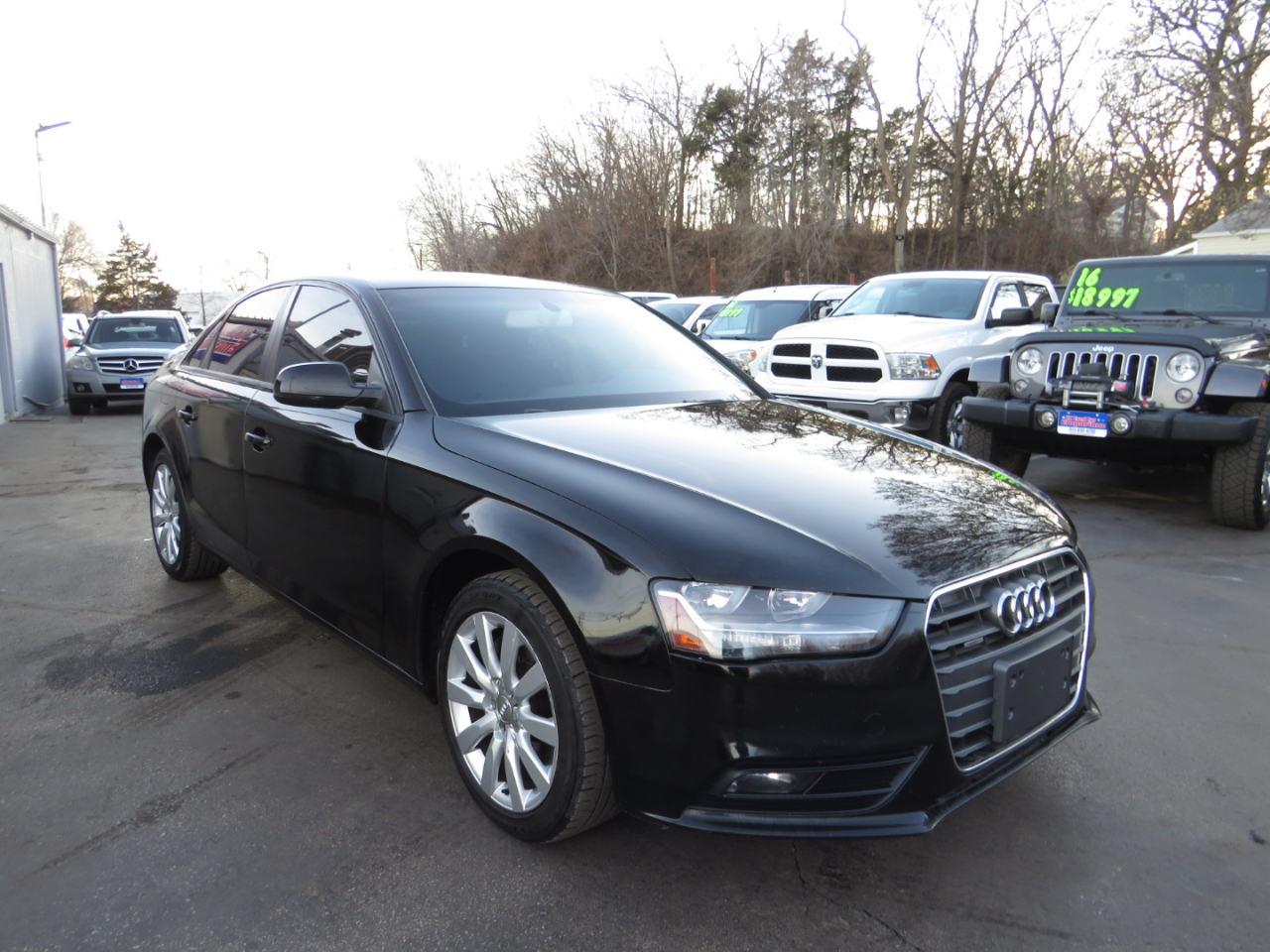 Audi A4 4dr Sdn Auto quattro 2.0T Premium 2013