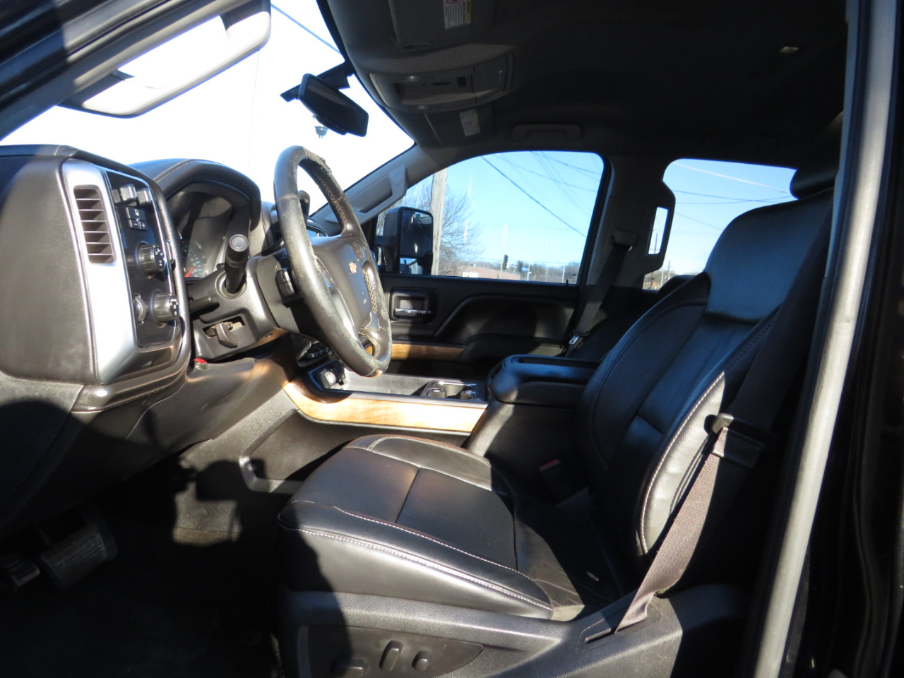 Chevrolet Silverado 2500HD Built After Aug 14 4WD Double Cab 144.2" LTZ 2015