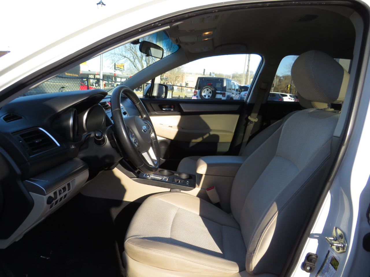 Subaru Outback 4dr Wgn 2.5i Premium PZEV 2015