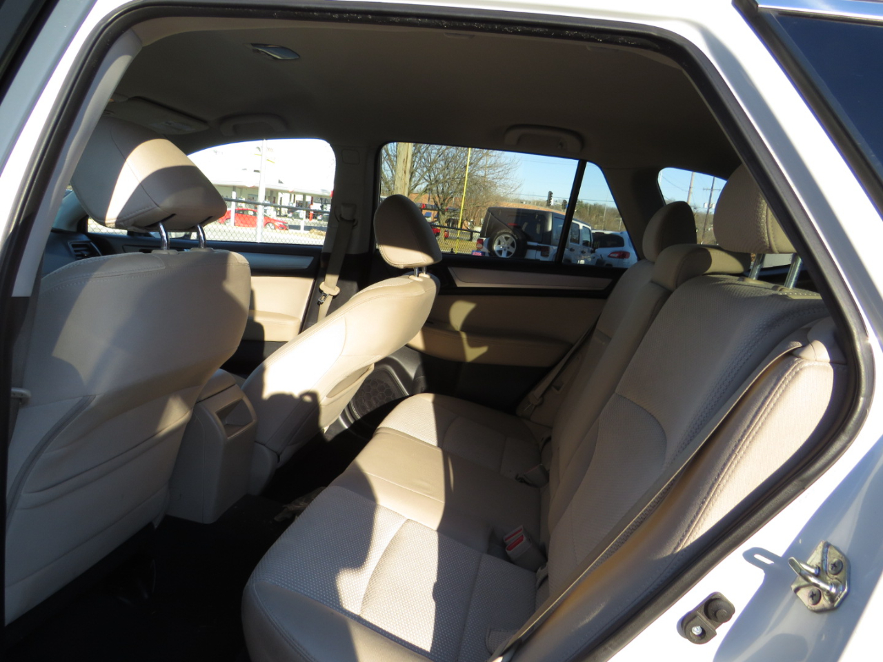 Subaru Outback 4dr Wgn 2.5i Premium PZEV 2015