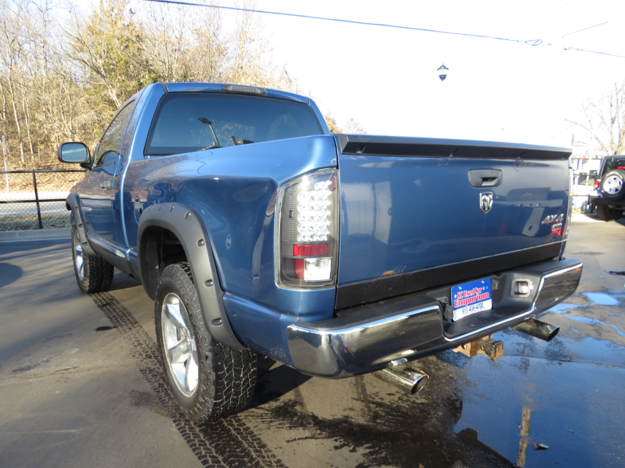 Dodge Ram 1500 2dr Reg Cab 120.5 4WD SLT 2006