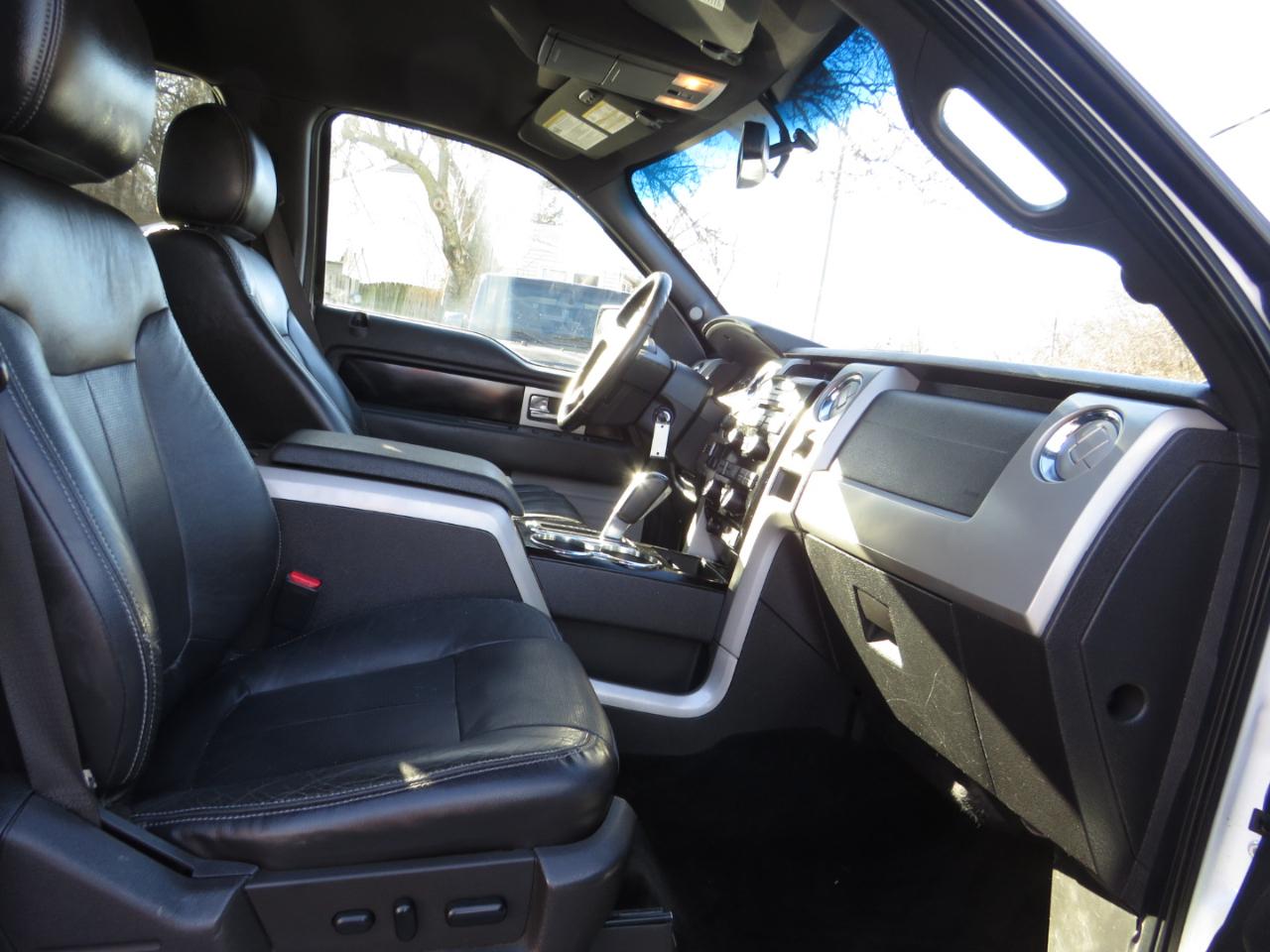 Ford F-150 4WD SuperCrew 145" Platinum 2012
