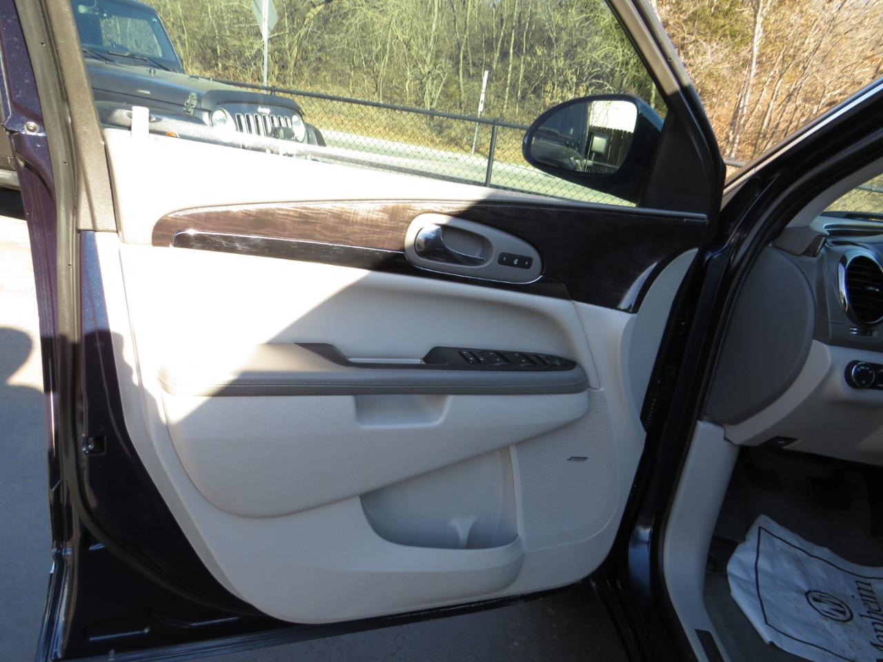 Buick Enclave AWD 4dr Leather 2015