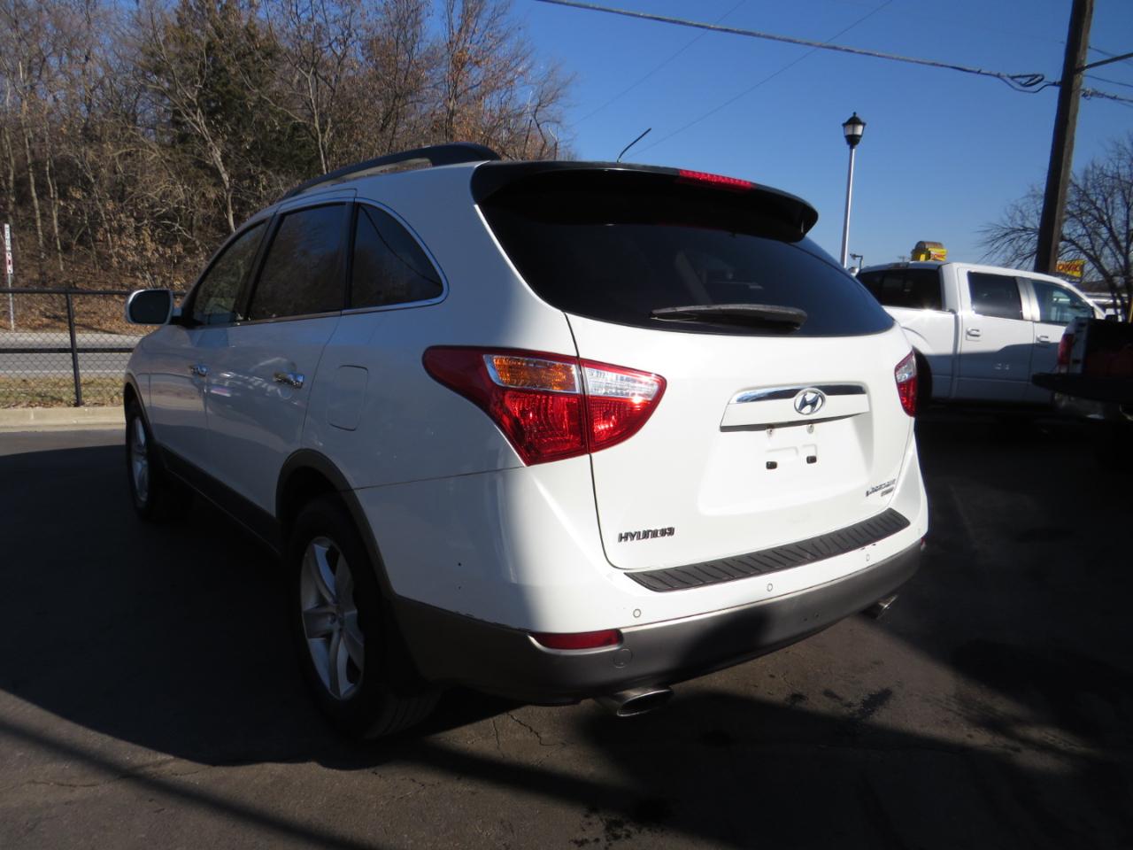 Hyundai Veracruz FWD 4dr Limited 2011