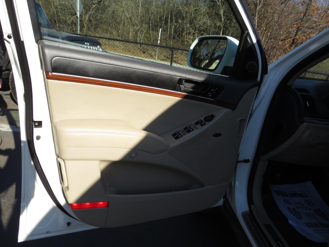 Hyundai Veracruz FWD 4dr Limited 2011