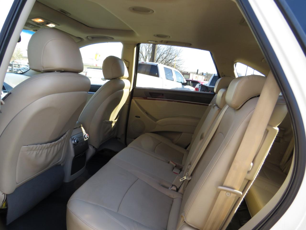 Hyundai Veracruz FWD 4dr Limited 2011