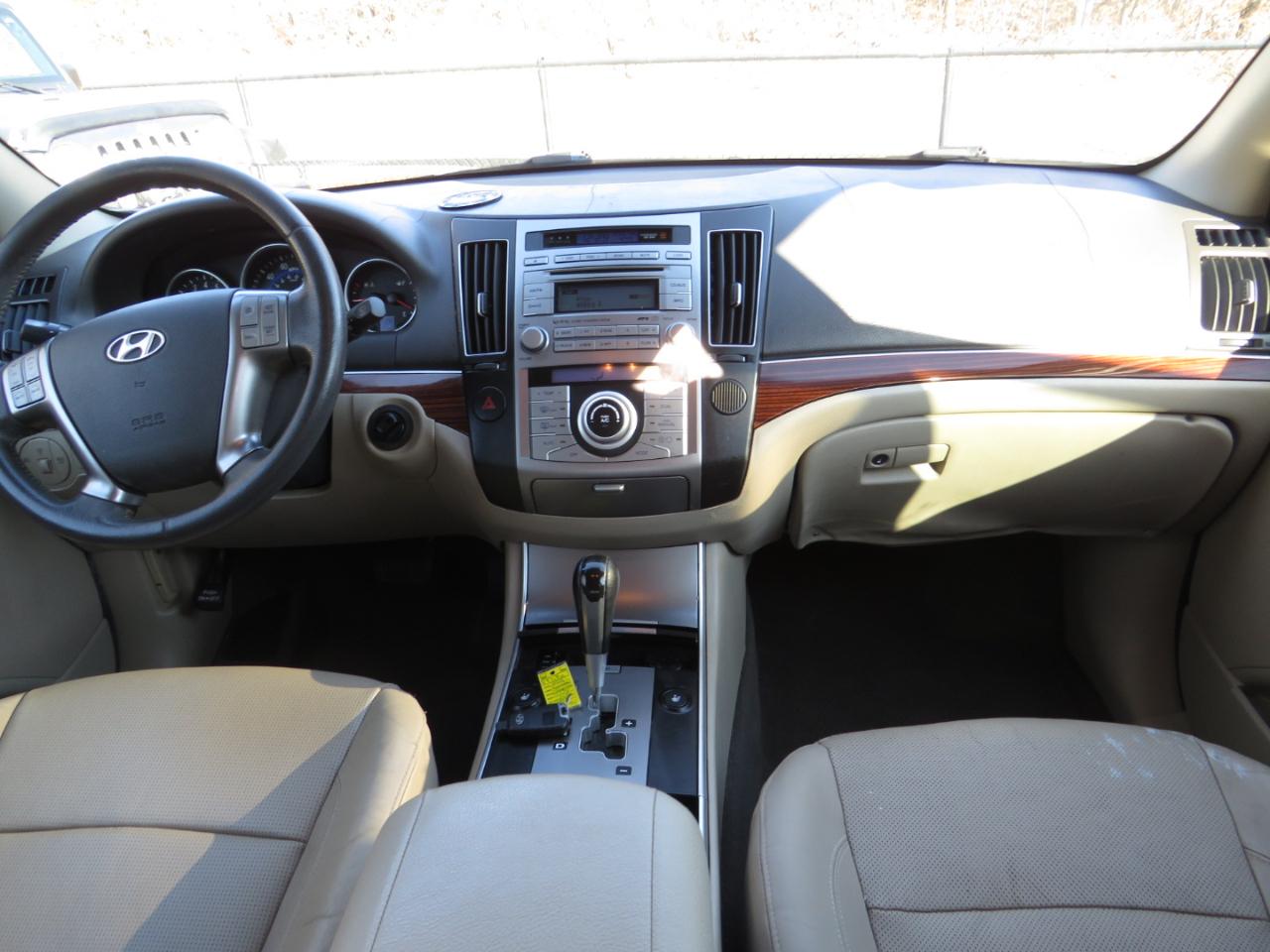 Hyundai Veracruz FWD 4dr Limited 2011