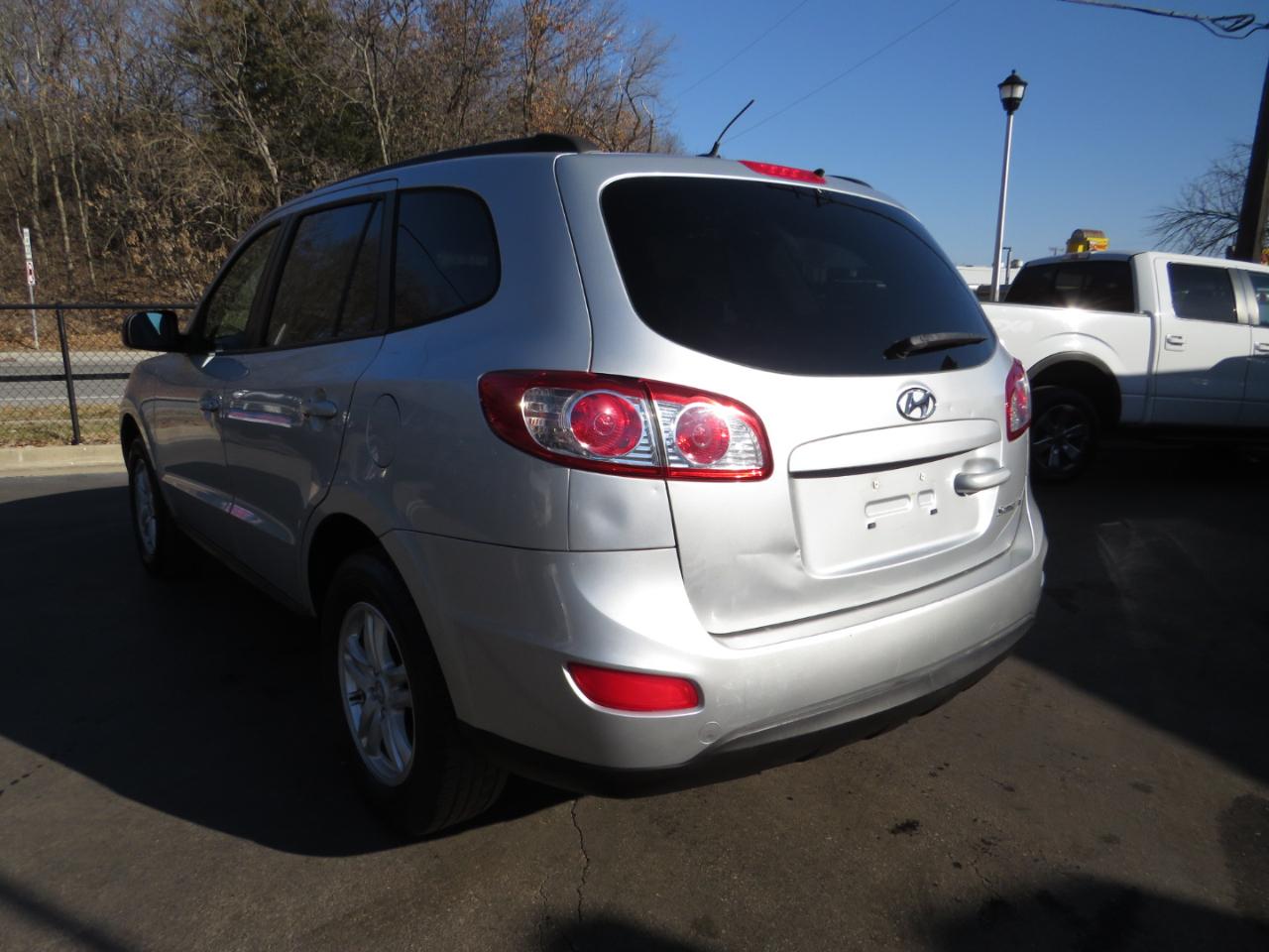 Hyundai Santa Fe FWD 4dr I4 Auto GLS 2011