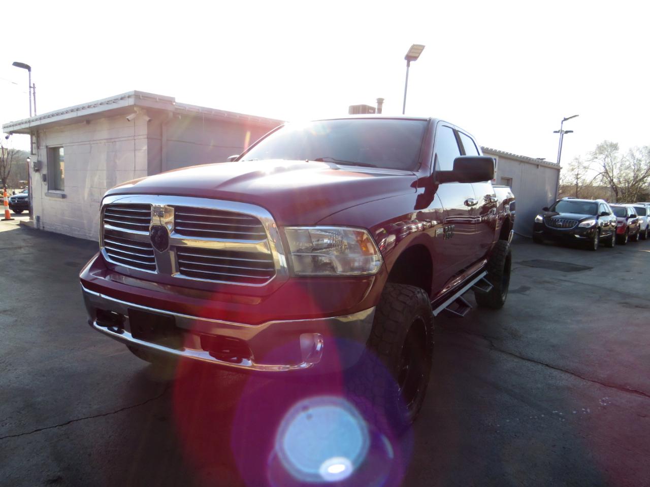 RAM 1500 4WD Crew Cab 140.5" Big Horn 2014