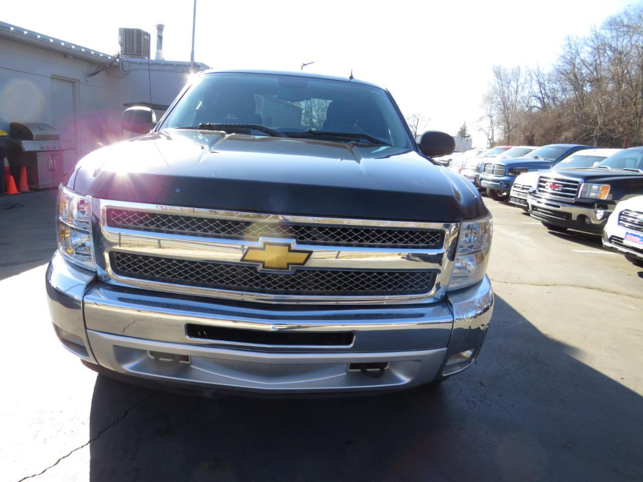 Chevrolet Silverado 1500 4WD Ext Cab 143.5" LT 2012