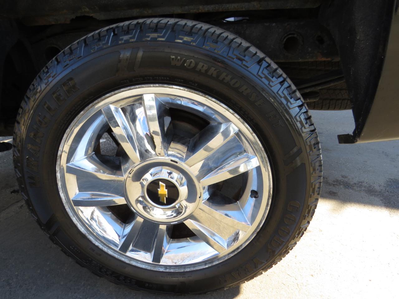 Chevrolet Silverado 1500 4WD Ext Cab 143.5" LT 2012