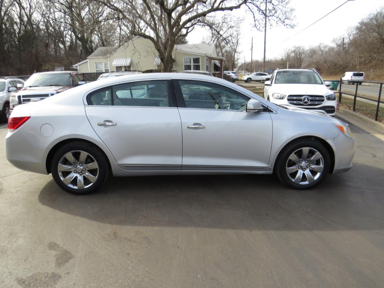 Buick LaCrosse 4dr Sdn CXL 3.0L FWD 2010