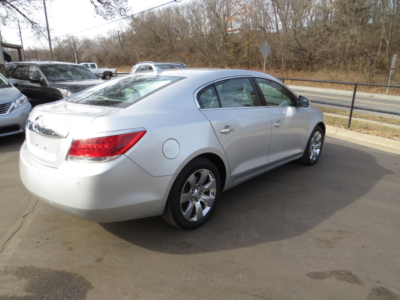 Buick LaCrosse 4dr Sdn CXL 3.0L FWD 2010