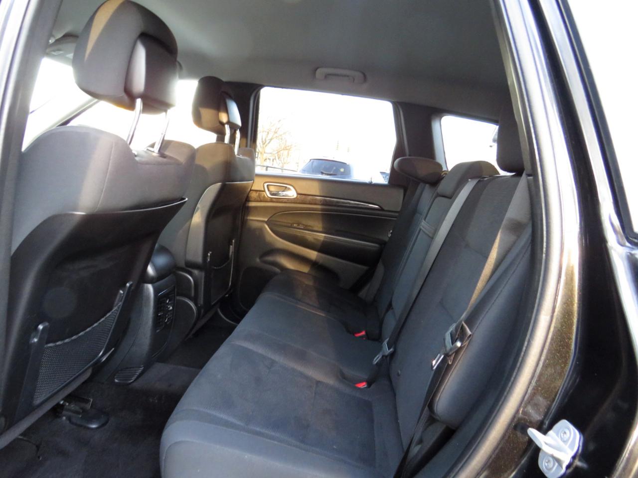 Jeep Grand Cherokee 4WD 4dr Laredo 2011