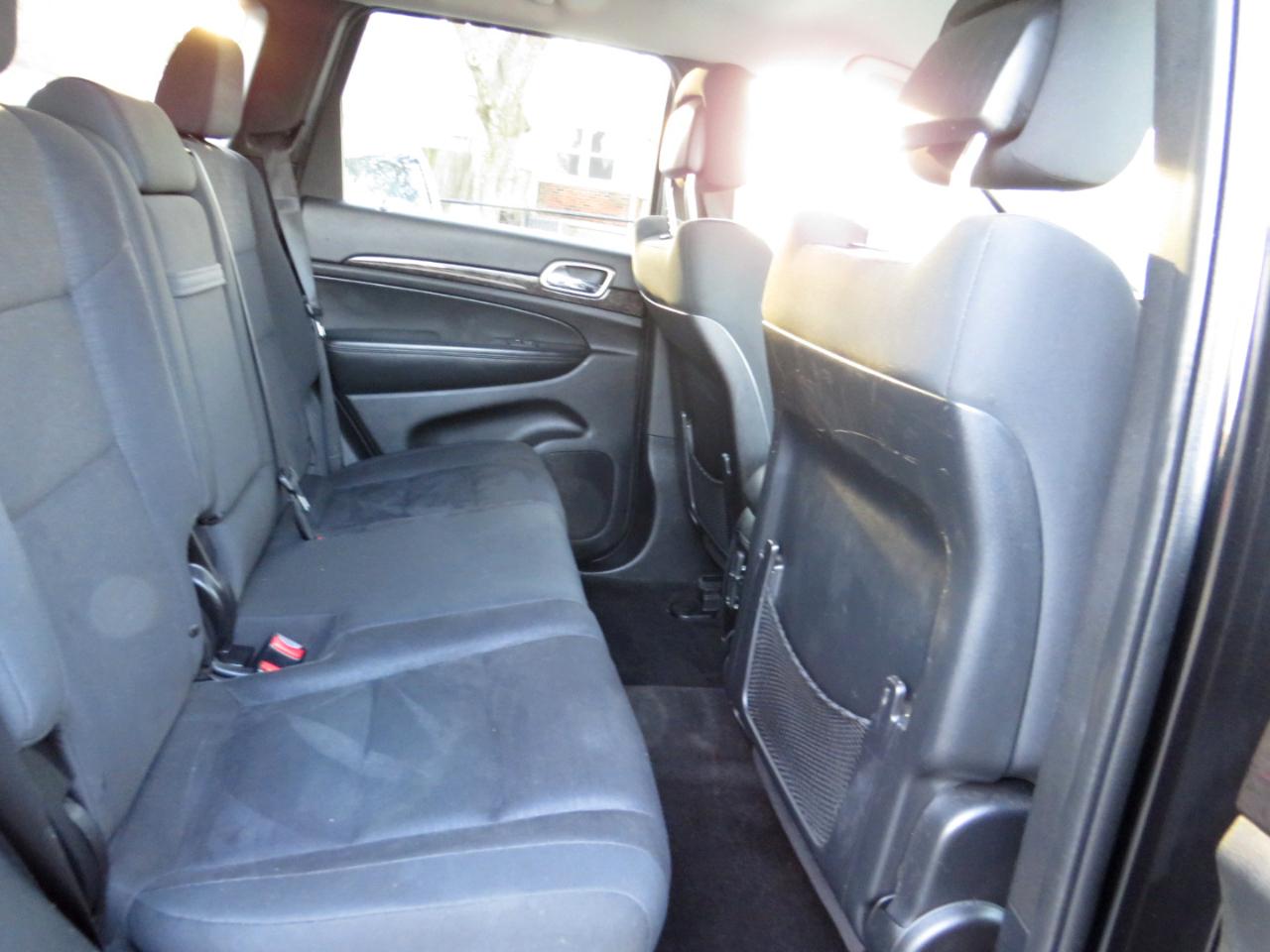 Jeep Grand Cherokee 4WD 4dr Laredo 2011