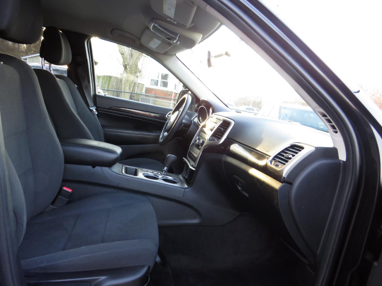 Jeep Grand Cherokee 4WD 4dr Laredo 2011