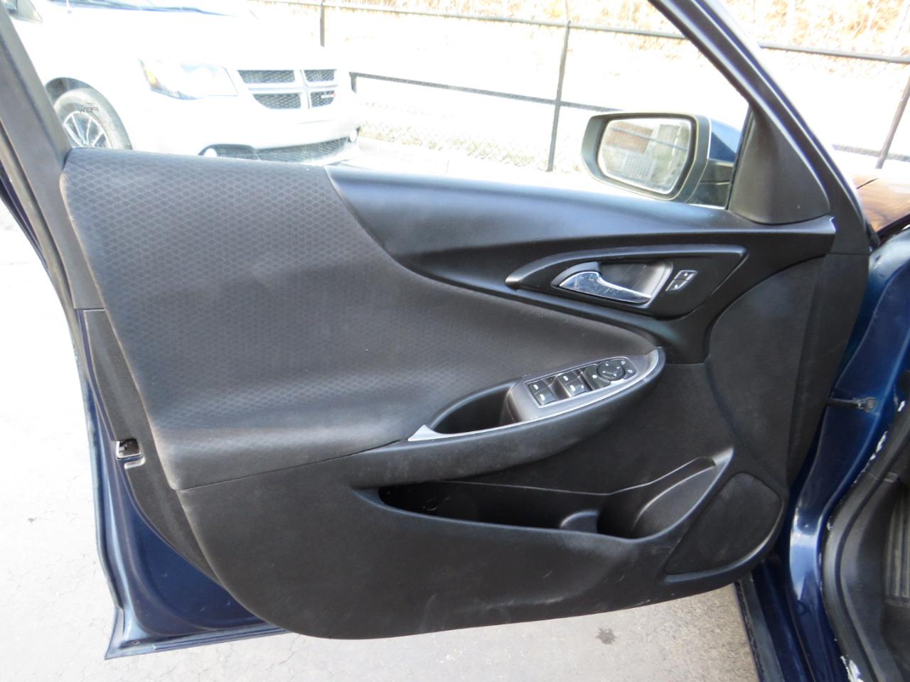 Chevrolet Malibu 4dr Sdn LS w/1LS 2017