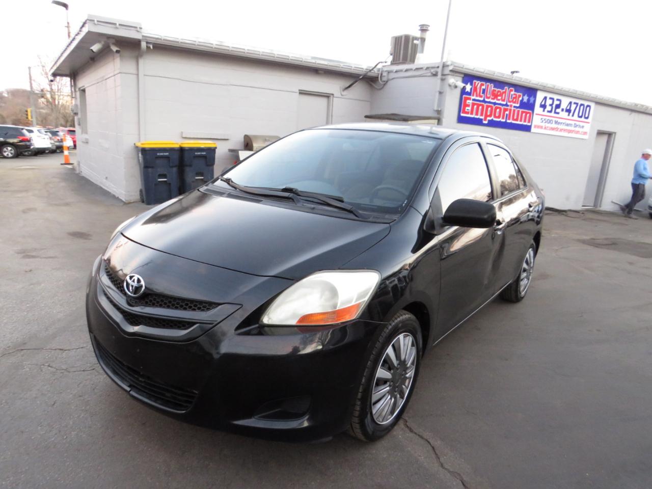 Toyota Yaris 4dr Sdn Auto Base (Natl) 2007