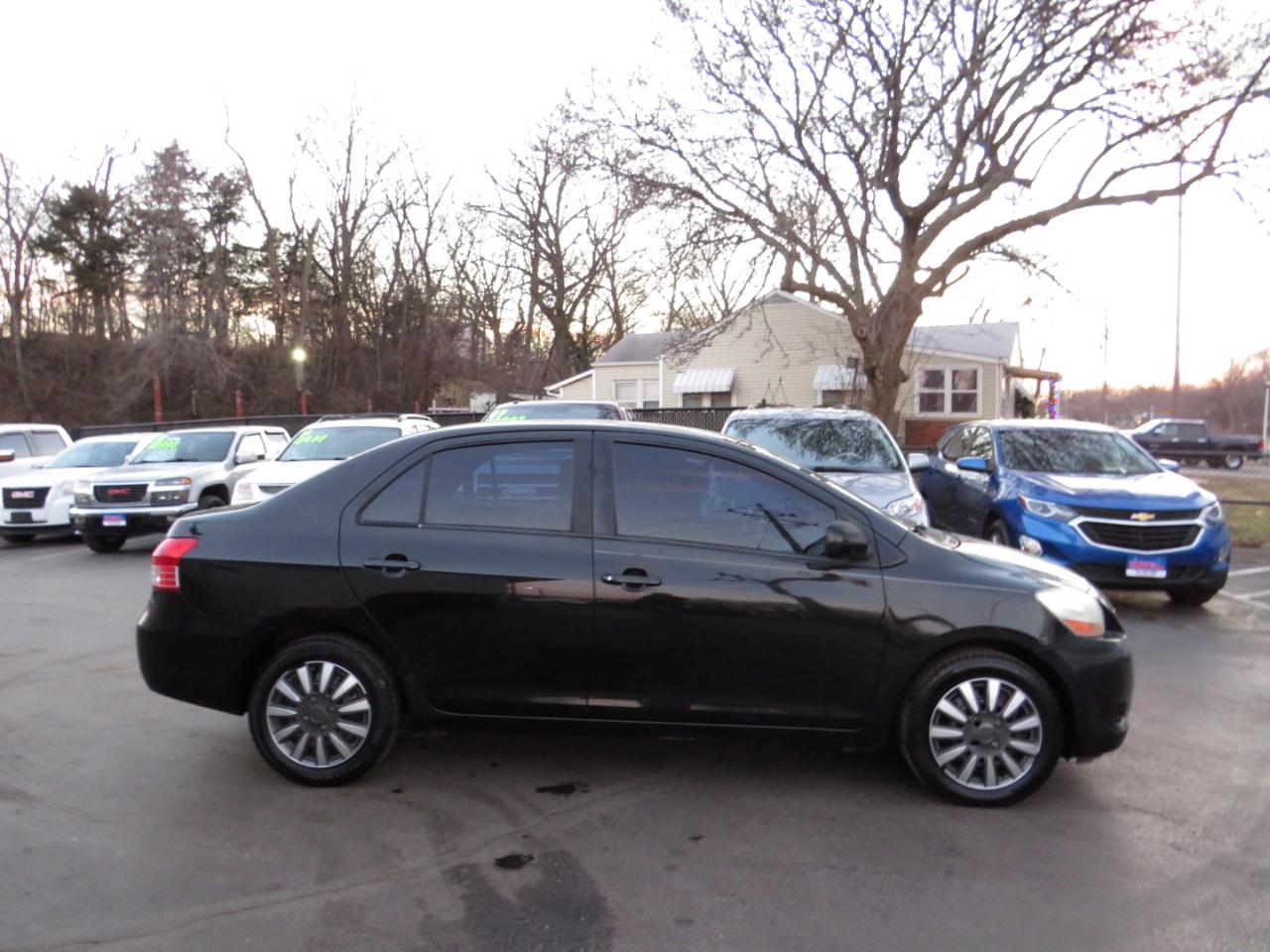 Toyota Yaris 4dr Sdn Auto Base (Natl) 2007