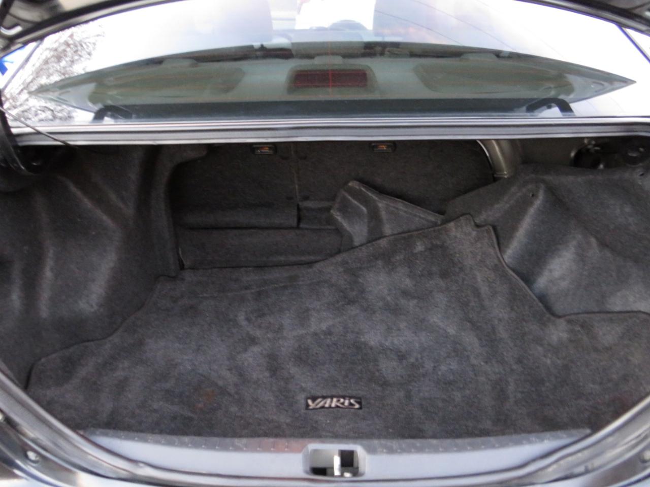 Toyota Yaris 4dr Sdn Auto Base (Natl) 2007