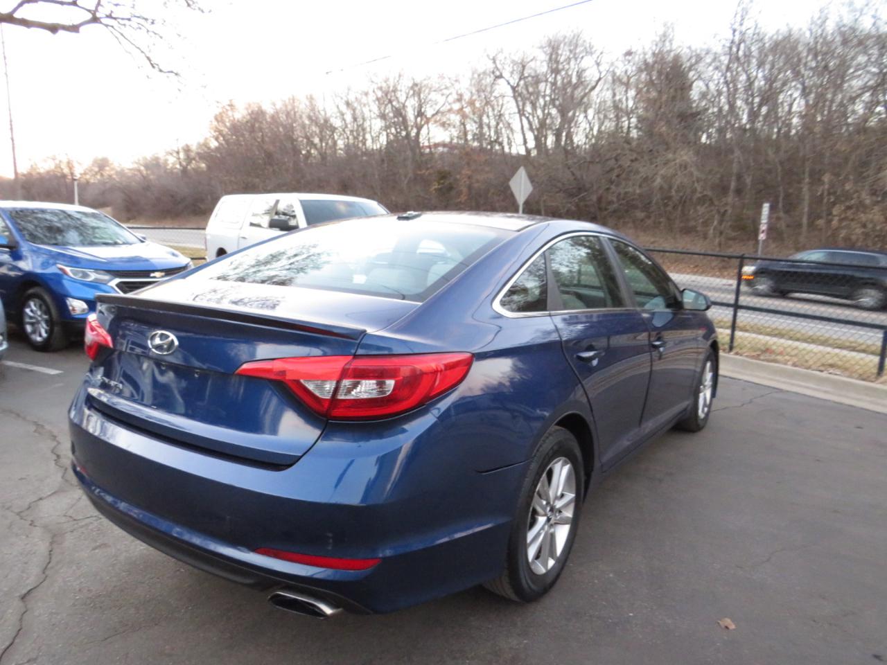 Hyundai Sonata 4dr Sdn 2.4L SE PZEV 2015