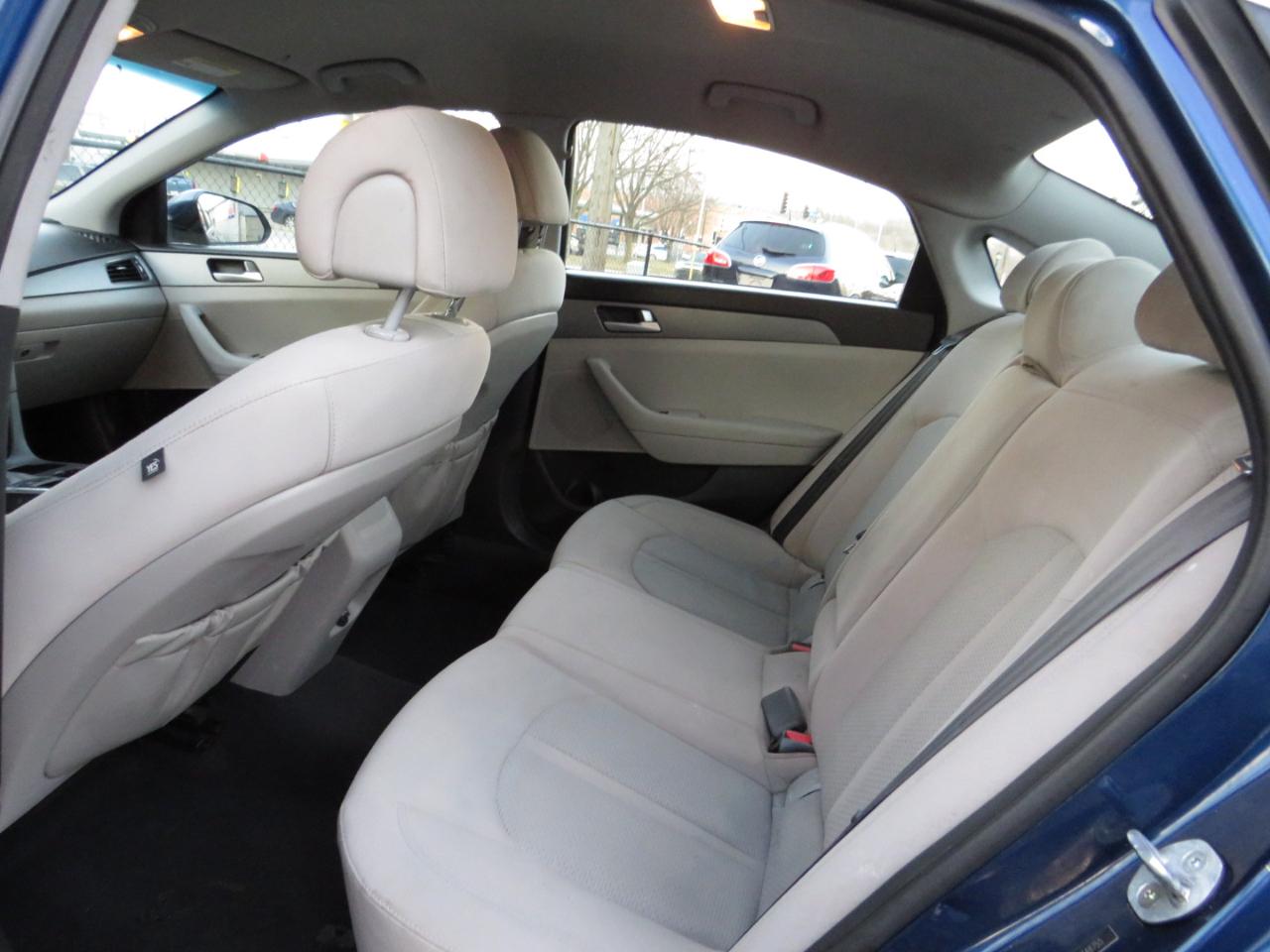 Hyundai Sonata 4dr Sdn 2.4L SE PZEV 2015