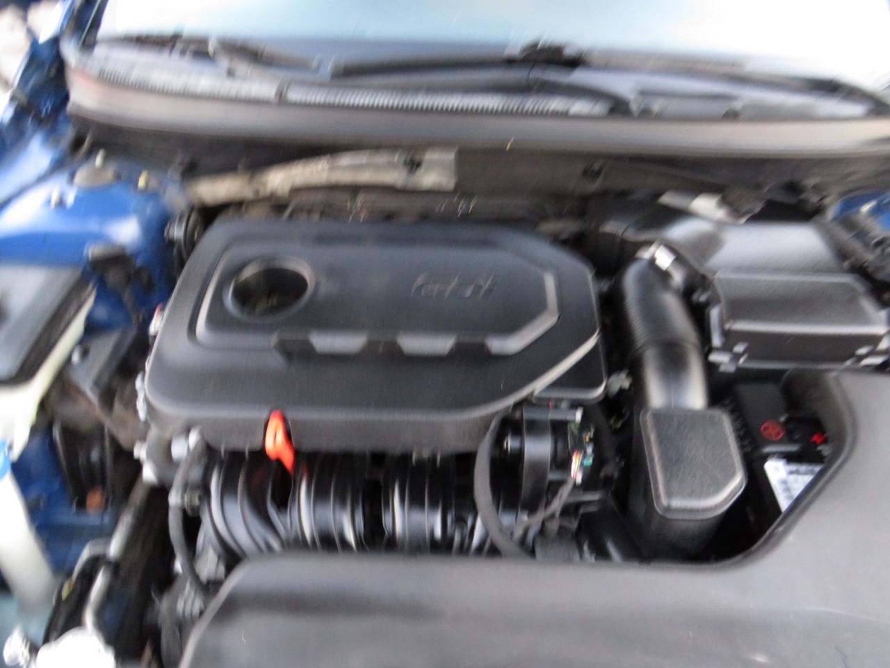 Hyundai Sonata 4dr Sdn 2.4L SE PZEV 2015