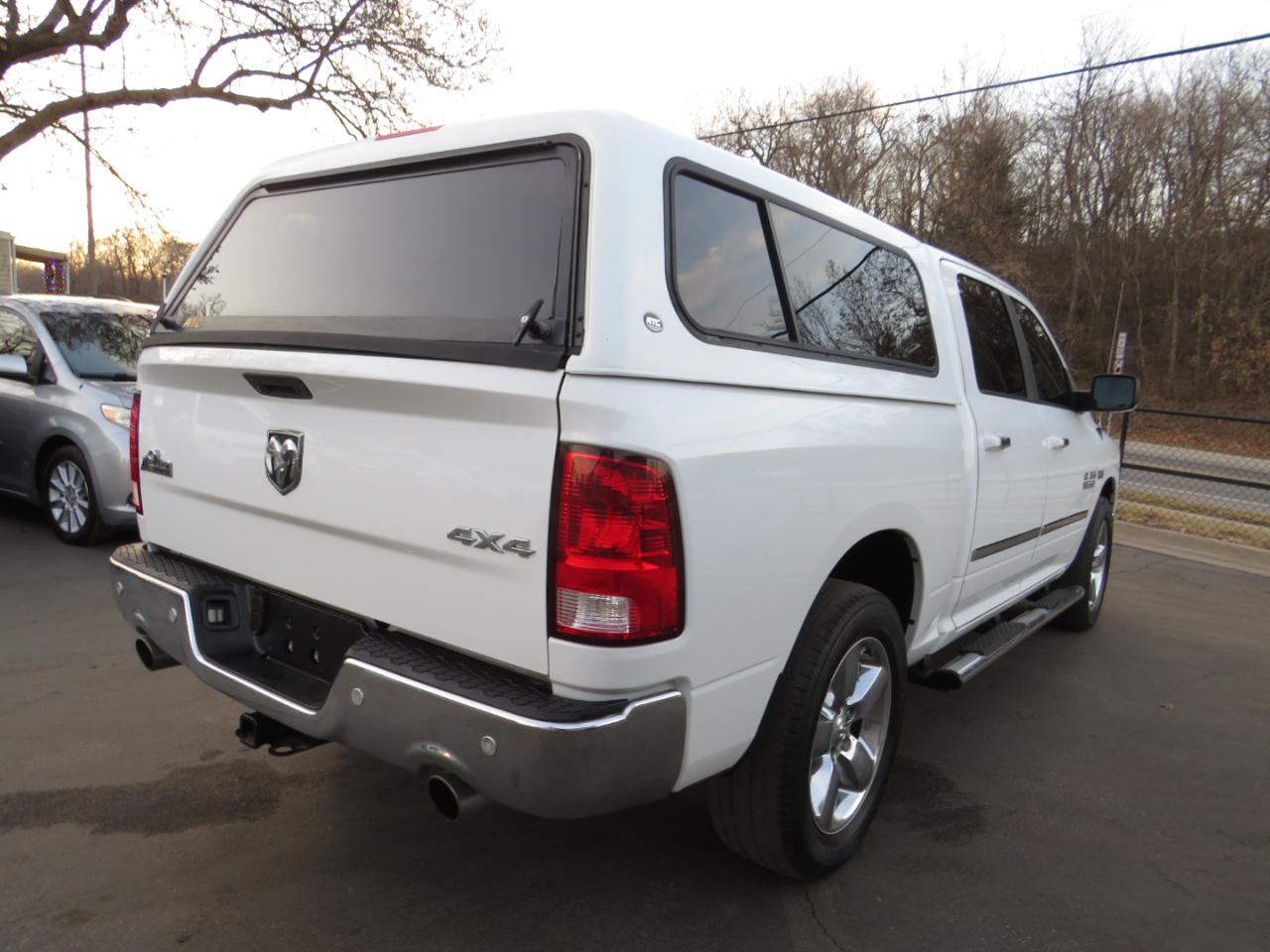 RAM 1500 4WD Crew Cab 140.5" Big Horn 2016