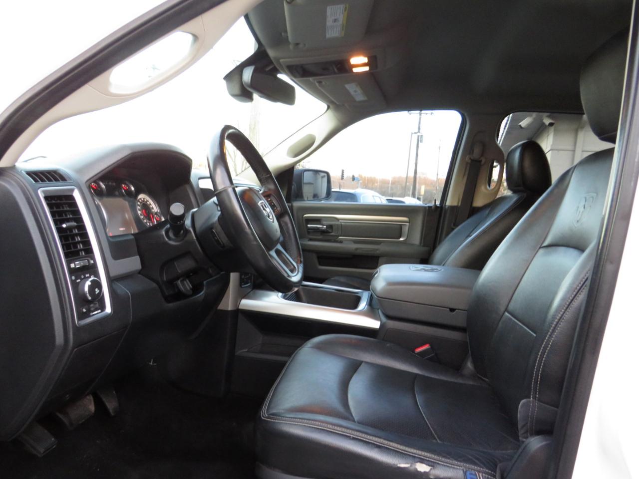 RAM 1500 4WD Crew Cab 140.5" Big Horn 2016