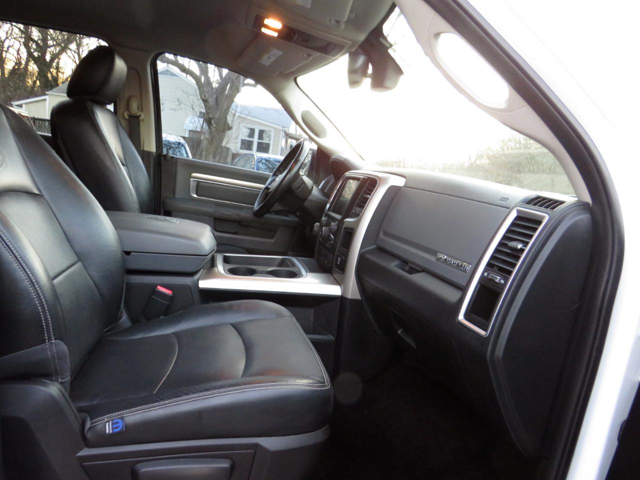 RAM 1500 4WD Crew Cab 140.5" Big Horn 2016