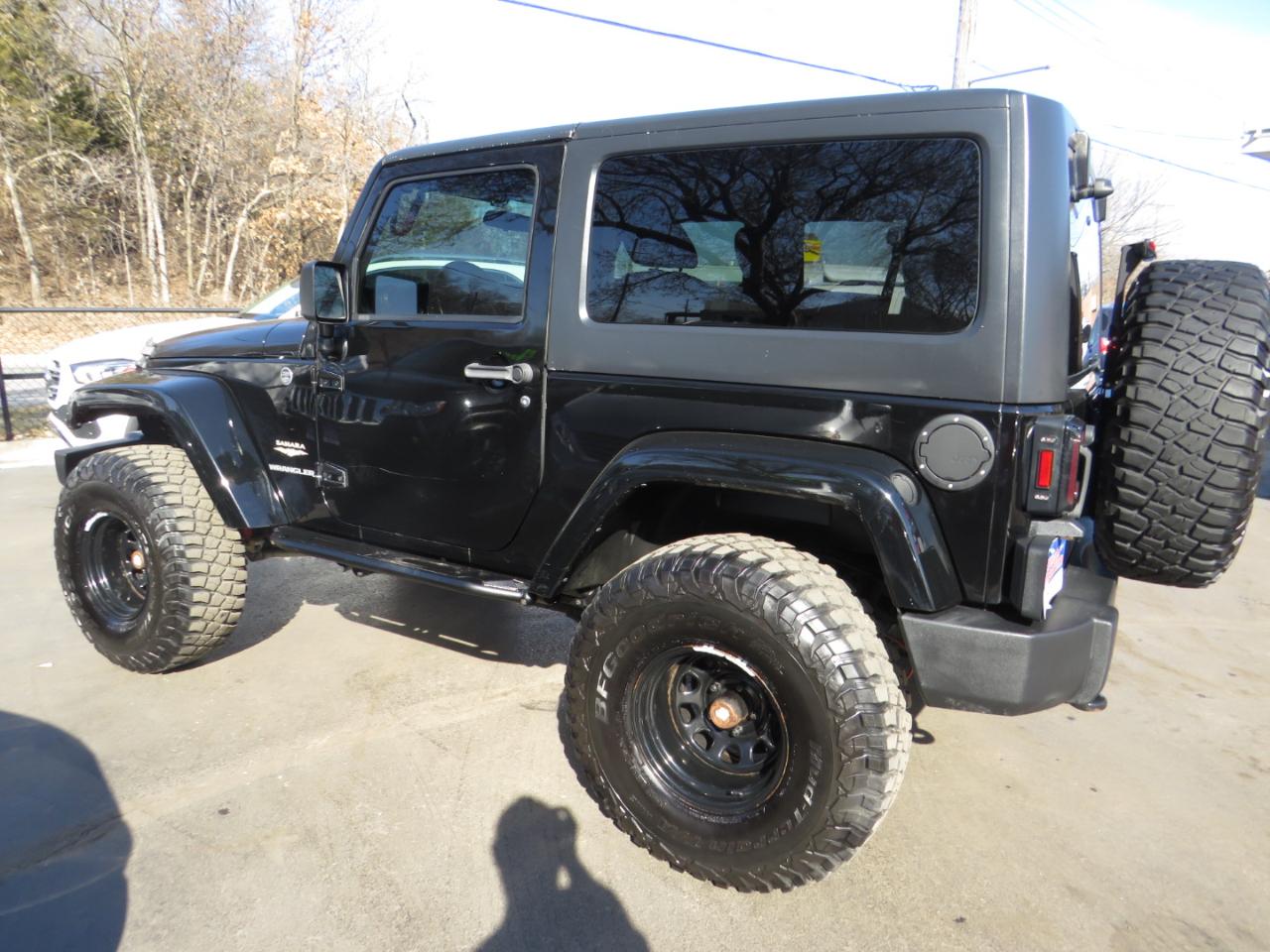 Jeep Wrangler 4WD 2dr Sahara 2012