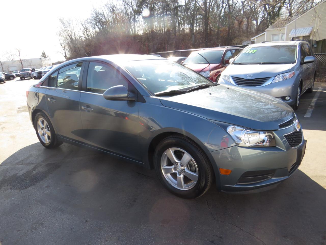 Chevrolet Cruze 4dr Sdn LT w/1LT 2012