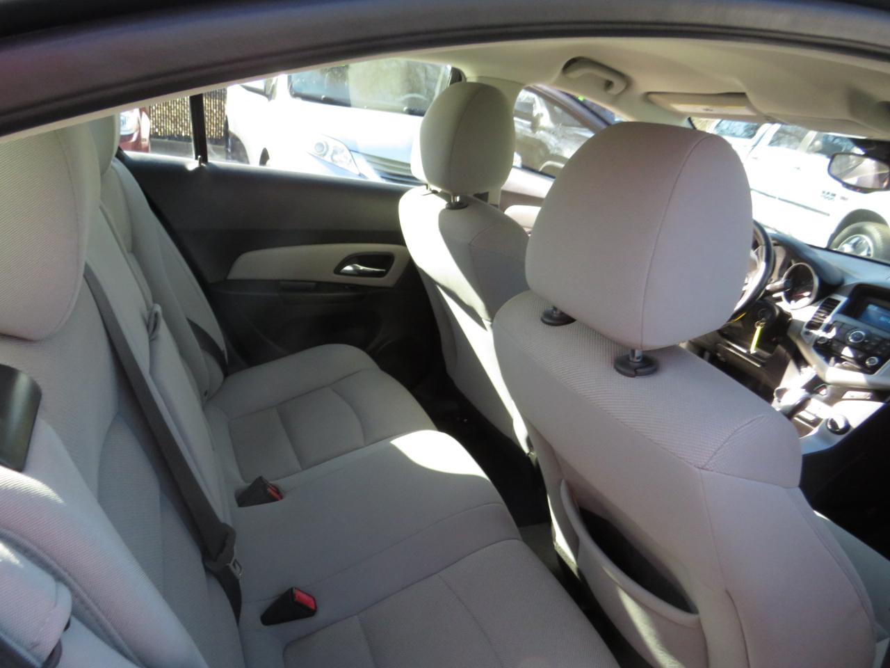 Chevrolet Cruze 4dr Sdn LT w/1LT 2012