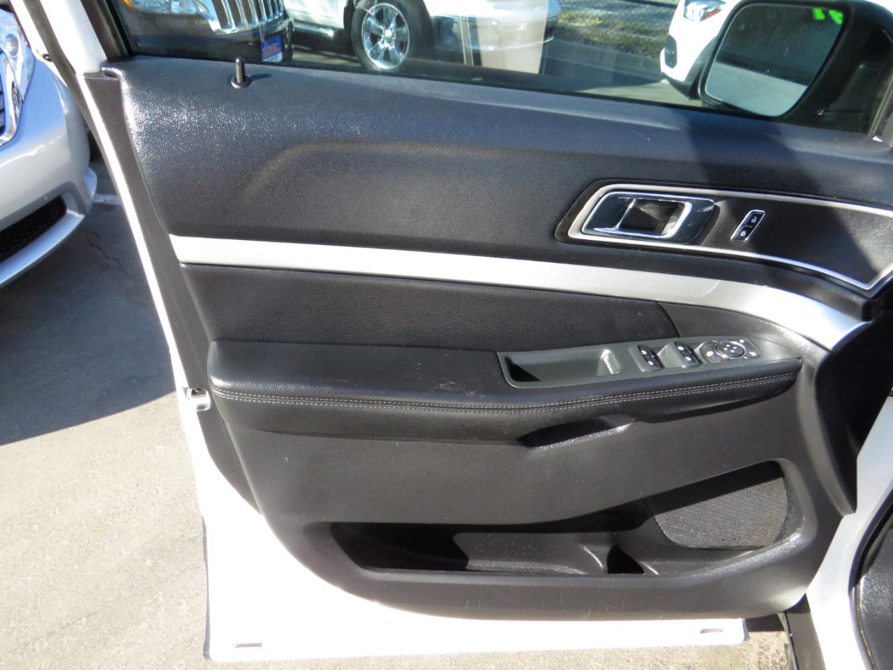 Ford Explorer FWD 4dr XLT 2016