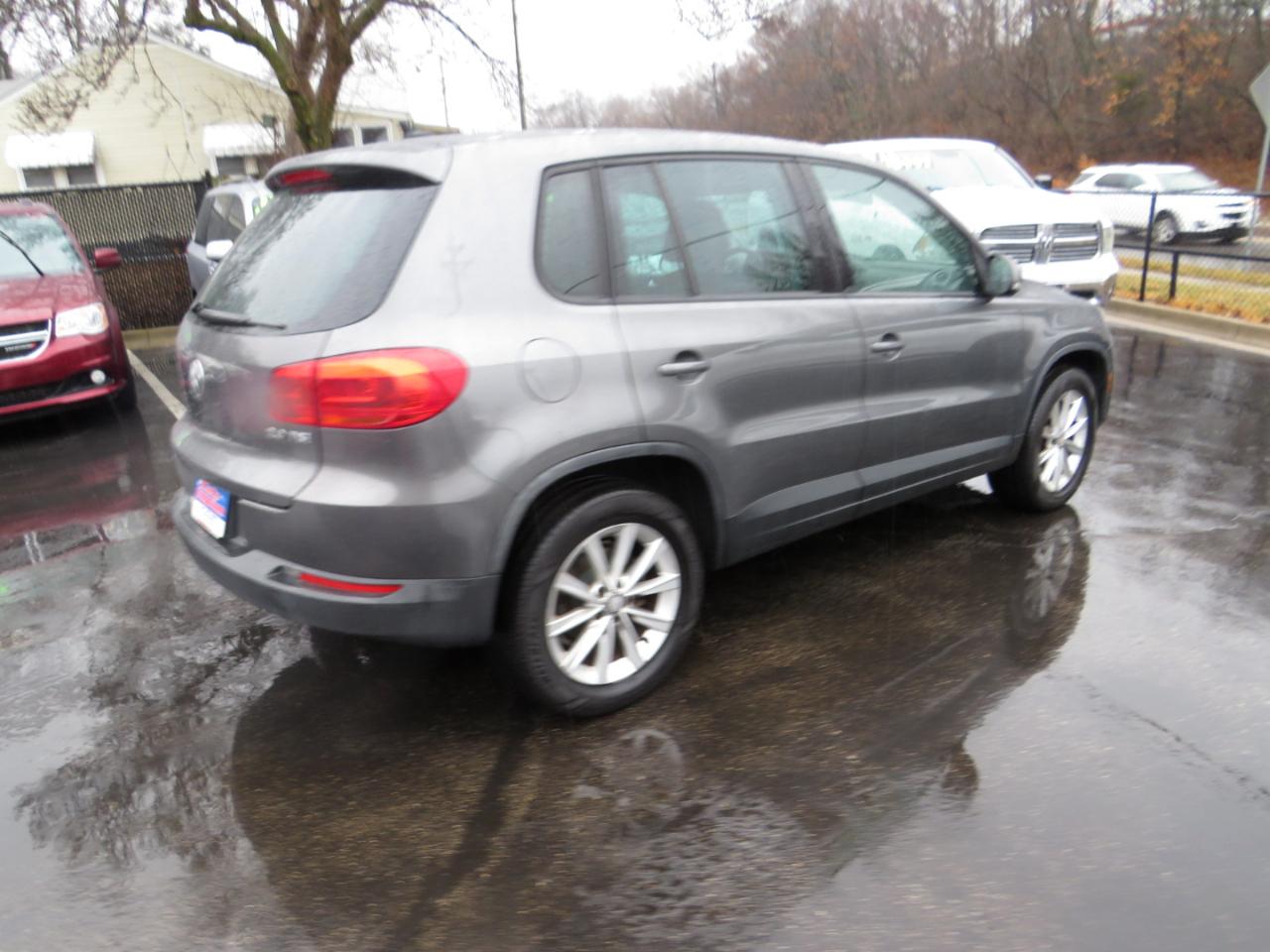 Volkswagen Tiguan 2WD 4dr Auto R-Line 2014